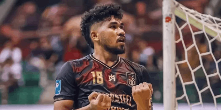 Peran Pelatih dan Evolusi Taktik Papua Style