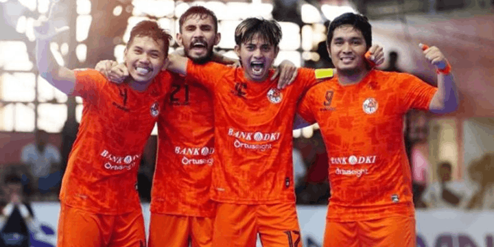 Skuad dan Strategi, Paduan Senior dan Darah Muda