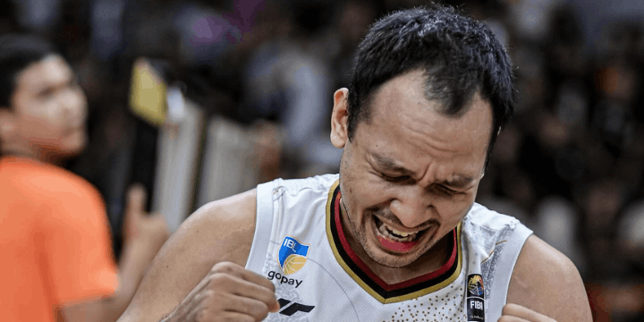 Rekor Bersejarah Kaleb Ramot, Tiga Mahkota dengan Tiga Jersey Berbeda